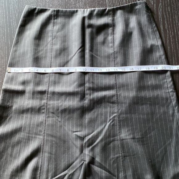 J. Crew Pinstripe Wool Skirt, Size 10 (g10) - Picture 6 of 9